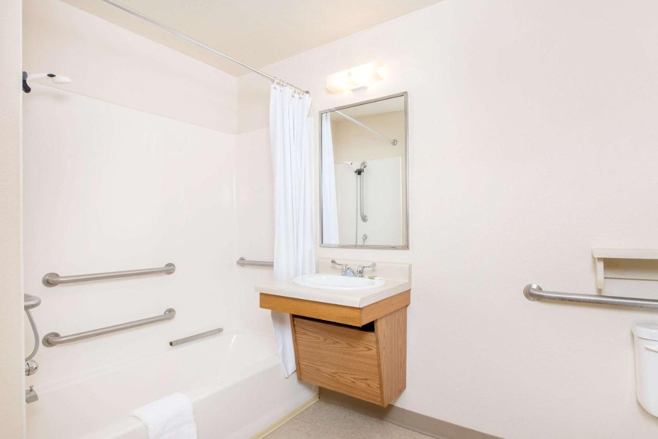 Woodspring Suites Columbus Fort Moore Exterior photo